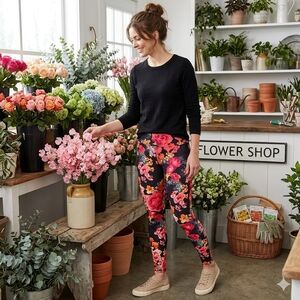 💐Host Pick!💐NWT Black Lace Pink Roses Tween-OS Adult 0-4 Floral CP Leggings